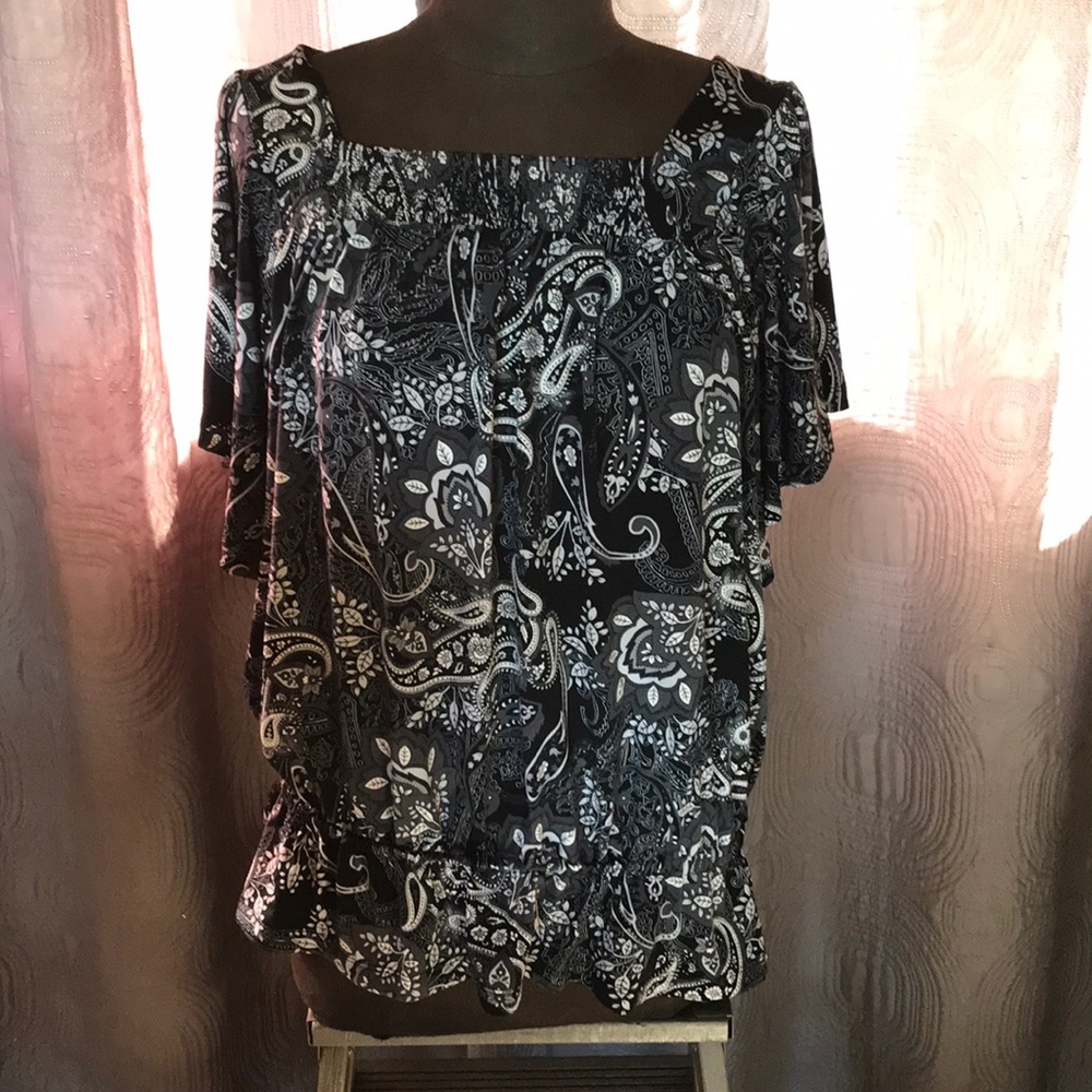 Apt 9 women’s XLarge black and white cute detail